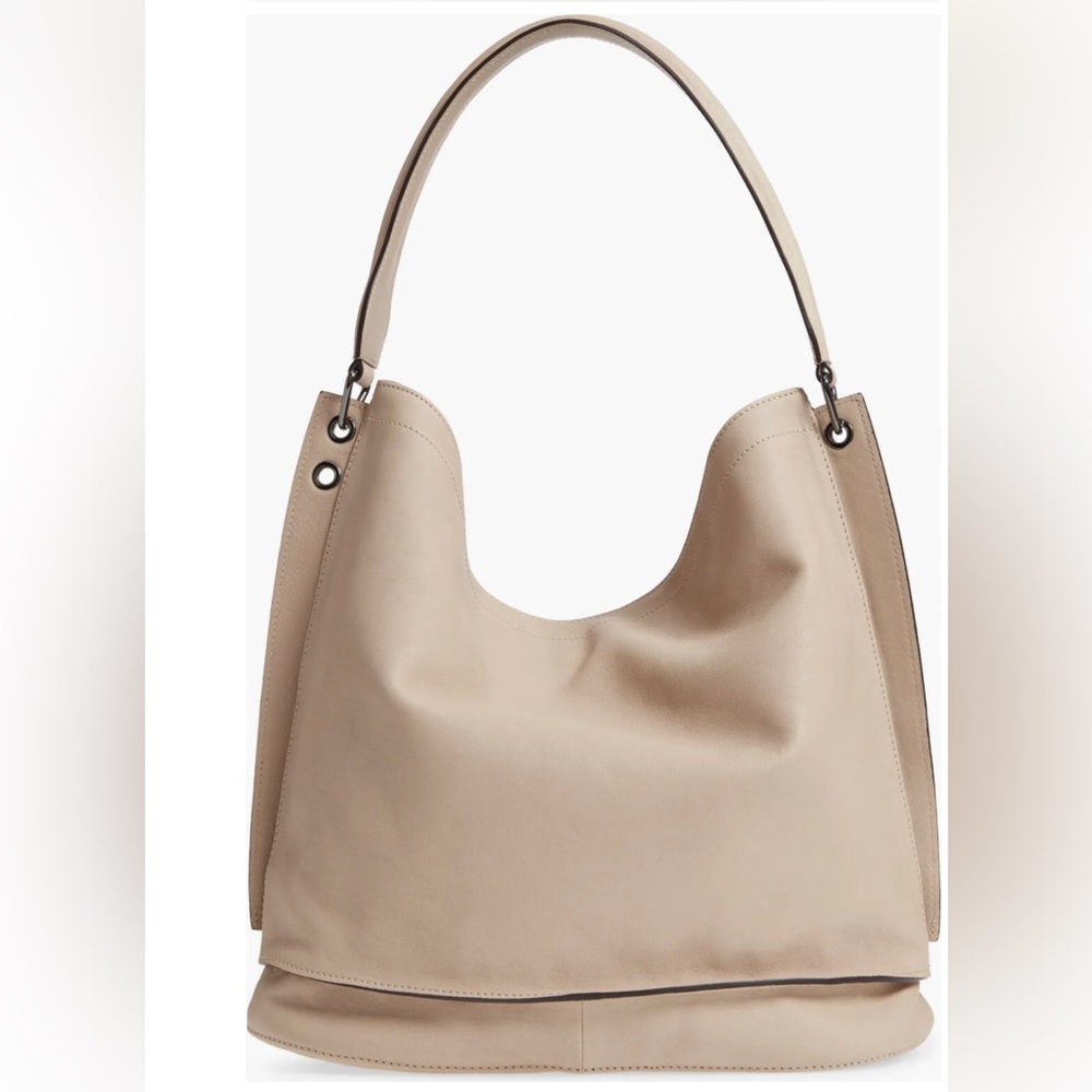 Longchamp 3d Leather Hobo
Bucket Bag NWOT - Picture 3 of 10